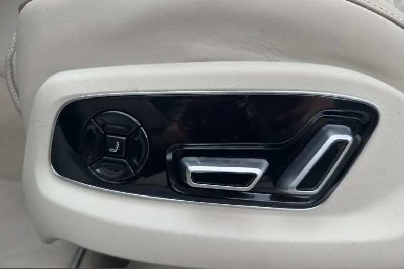 Audi A8 din 2025 cu 42.181 km - oferta AUD258568 - foto 18