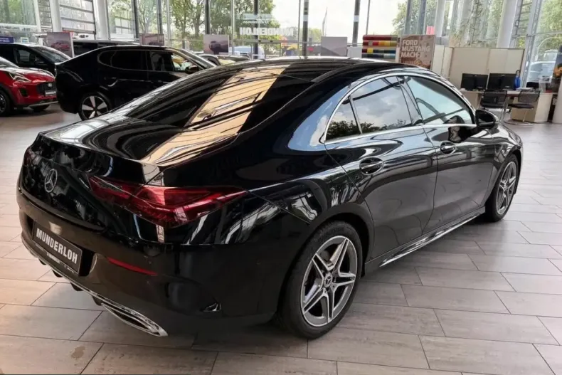 Mercedes-Benz CLA 200 (Clasa CLA) din 2025 cu 13.094 km - oferta MER258570 - foto 2