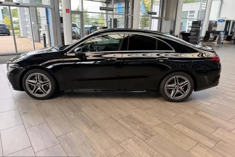 Mercedes-Benz CLA 200 (Clasa CLA) din 2025 cu 13.094 km - oferta MER258570 - foto 17