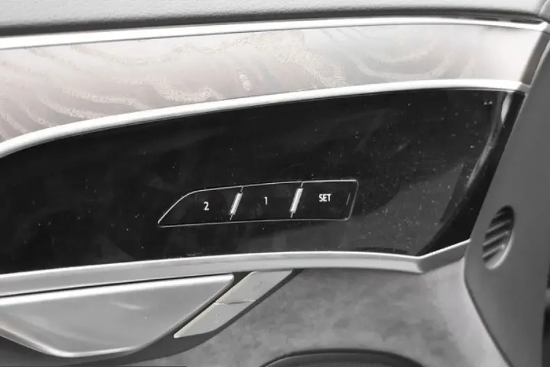Audi A8 din 2025 cu 27.980 km - oferta AUD258571 - foto 11