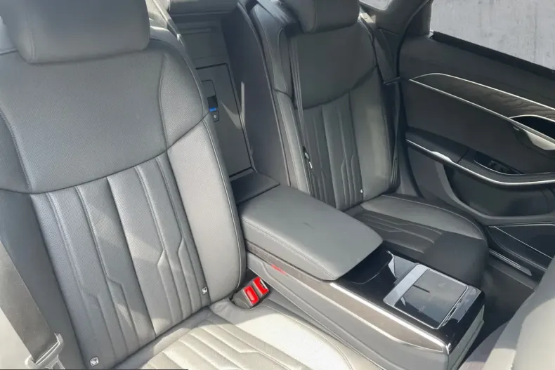 Audi A8 din 2024 cu 39.232 km - oferta AUD258573 - foto 15