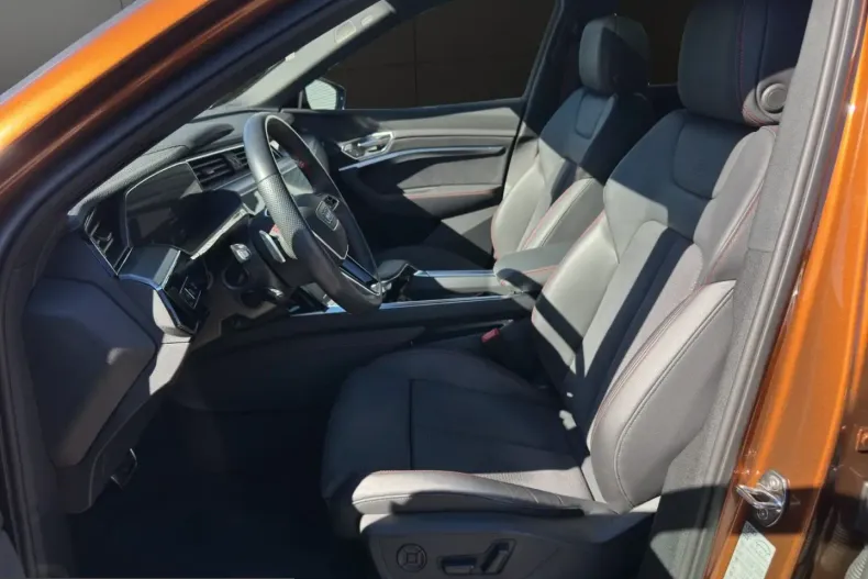 Audi Q8 din 2023 cu 36.576 km - oferta AUD258598 - foto 10