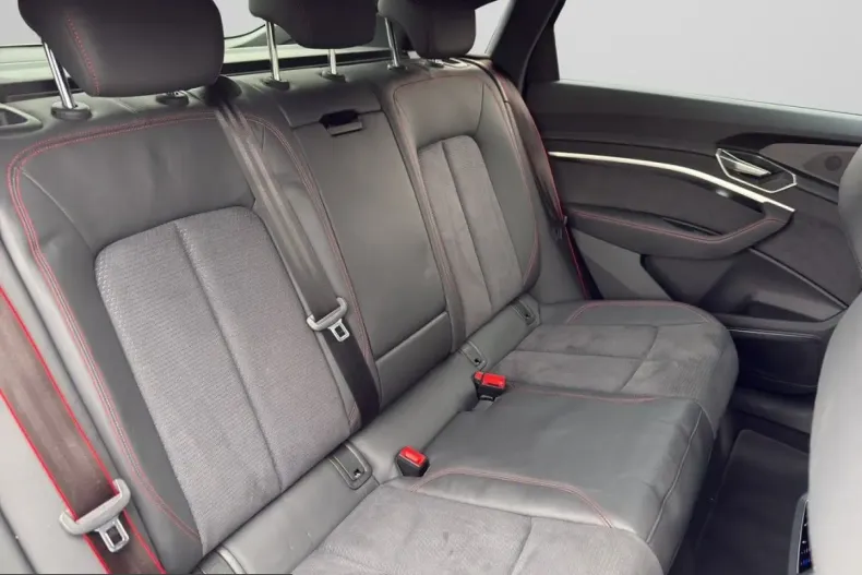 Audi Q8 din 2023 cu 52.023 km - oferta AUD258599 - foto 8