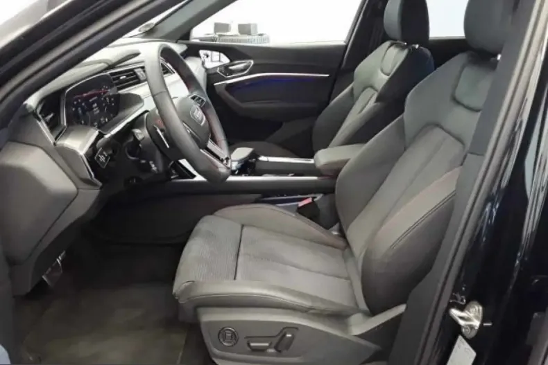 Audi Q8 din 2023 cu 72.258 km - oferta AUD258602 - foto 3