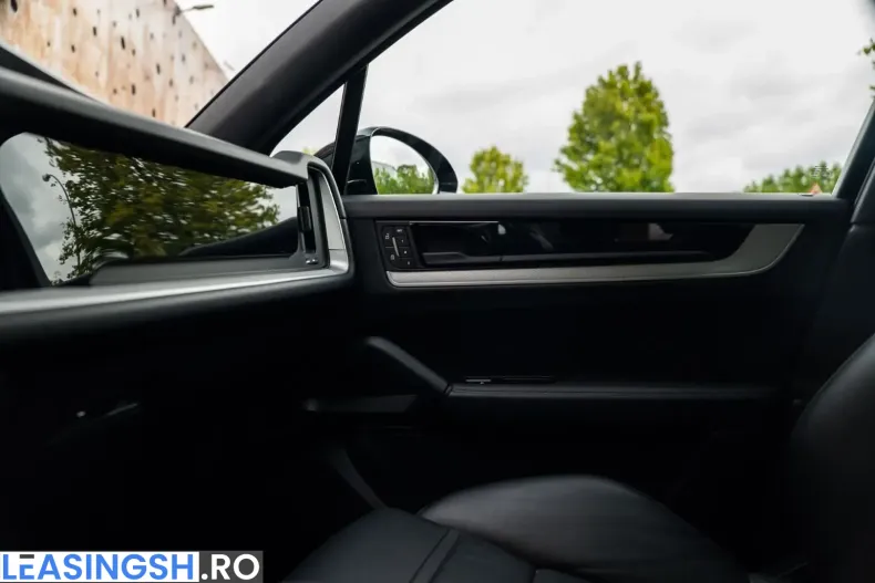 Porsche Cayenne din 2024 cu 23.461 km - oferta POR258604 - foto 28