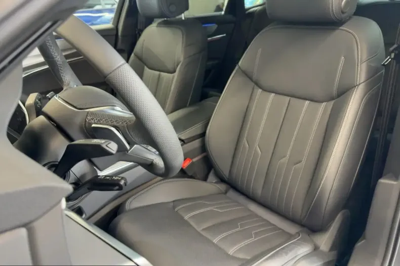 Audi A6 din 2025 cu 12.065 km - oferta AUD258606 - foto 14