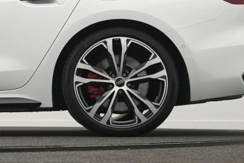 Audi A5 din 2025 cu 12.910 km - oferta AUD258617 - foto 45