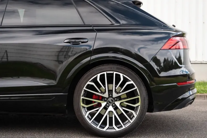 Audi Q8 din 2025 cu 9.900 km - oferta AUD258624 - foto 12