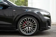 Audi Q8 din 2025 cu 9.900 km - oferta AUD258624 - foto 14