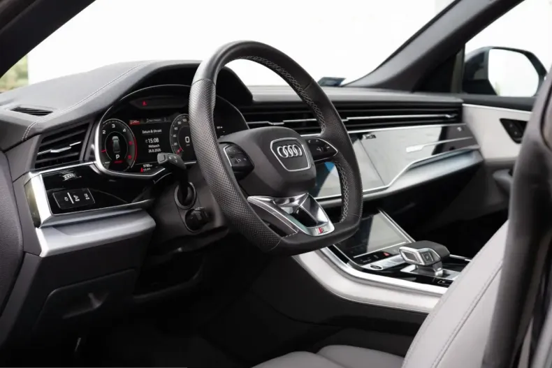 Audi Q8 din 2025 cu 9.900 km - oferta AUD258624 - foto 16