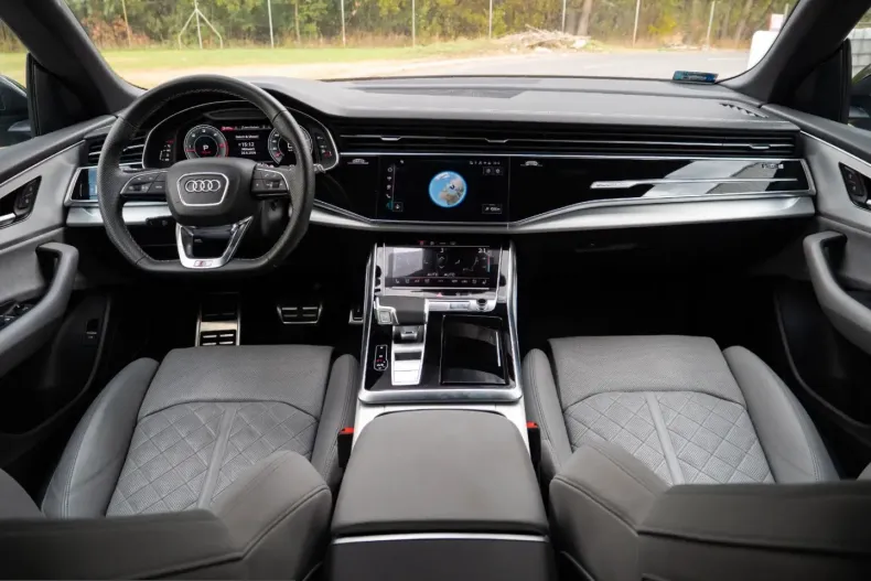 Audi Q8 din 2025 cu 9.900 km - oferta AUD258624 - foto 18