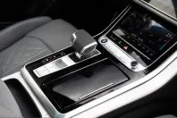 Audi Q8 din 2025 cu 9.900 km - oferta AUD258624 - foto 24