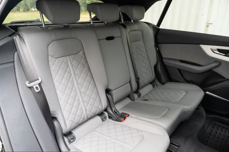 Audi Q8 din 2025 cu 9.900 km - oferta AUD258624 - foto 32