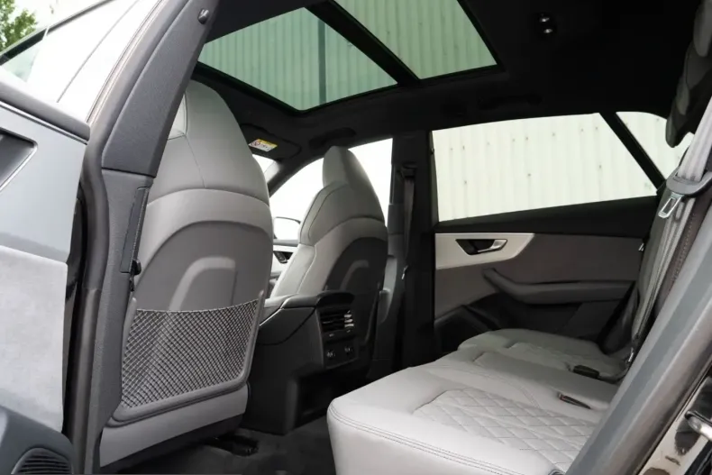 Audi Q8 din 2025 cu 9.900 km - oferta AUD258624 - foto 34