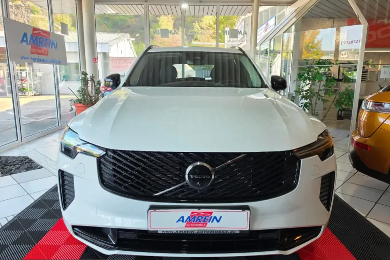 Volvo XC90 din 2025 cu 8.370 km - oferta VOL258635 - foto 2