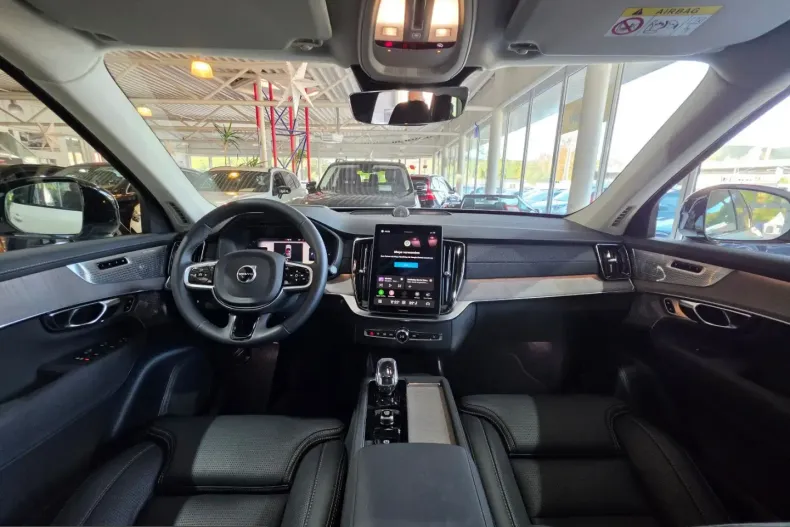 Volvo XC90 din 2025 cu 8.370 km - oferta VOL258635 - foto 4