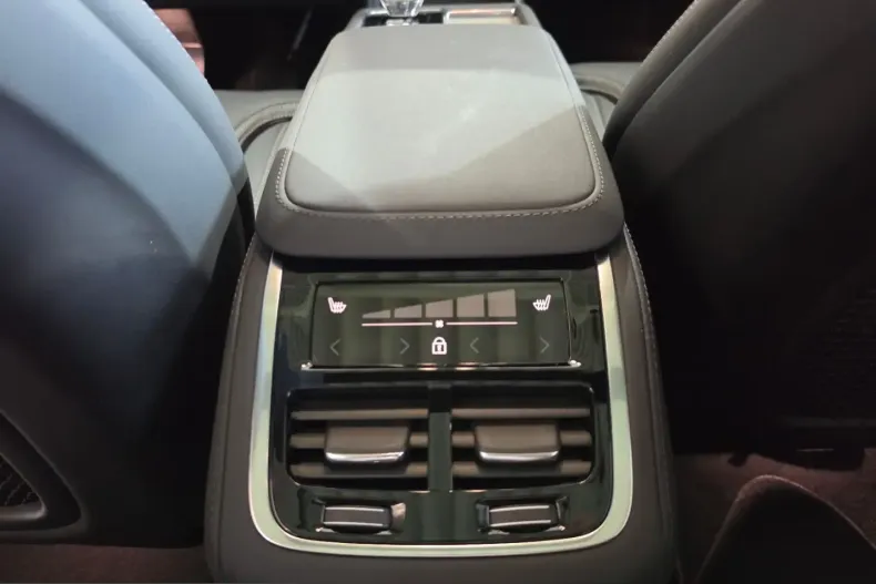 Volvo XC90 din 2025 cu 8.370 km - oferta VOL258635 - foto 19