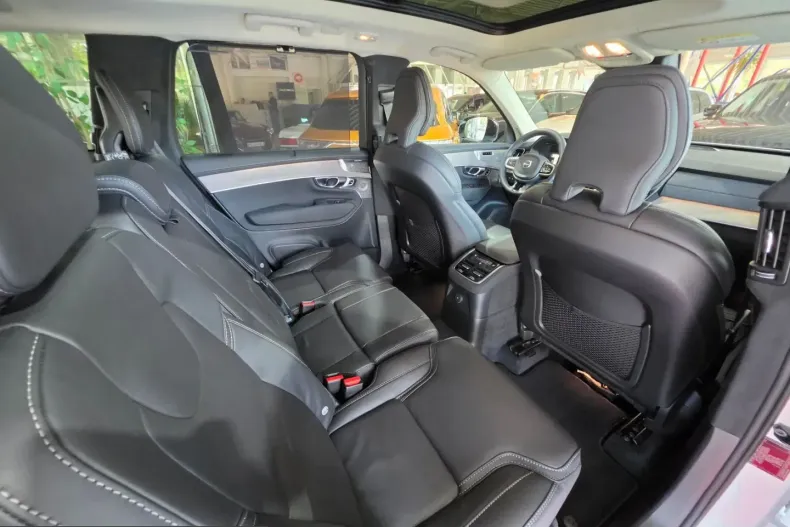 Volvo XC90 din 2025 cu 8.370 km - oferta VOL258635 - foto 22