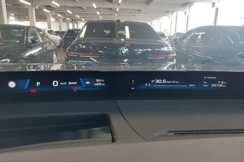 BMW iX3 (Seria X) din 2025 cu 25.727 km - oferta BMW258636 - foto 6