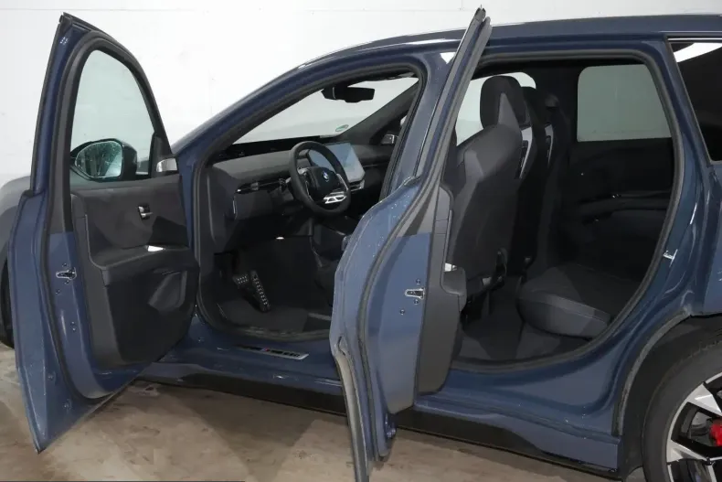 BMW iX3 (Seria X) din 2025 cu 25.727 km - oferta BMW258636 - foto 12