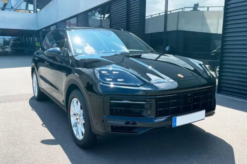 Porsche Cayenne din 2025 cu 14.900 km - oferta POR258642 - foto 1