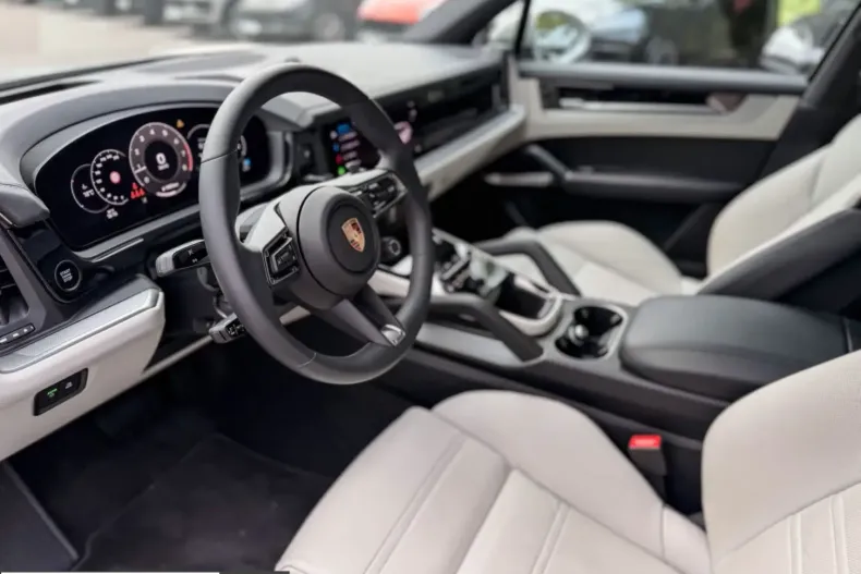 Porsche Cayenne din 2025 cu 18.000 km - oferta POR258643 - foto 6