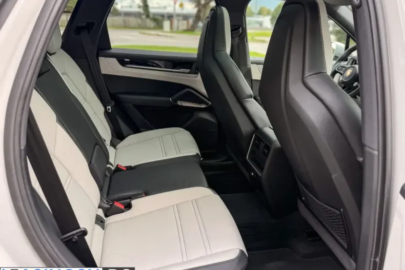 Porsche Cayenne din 2025 cu 18.000 km - oferta POR258643 - foto 8