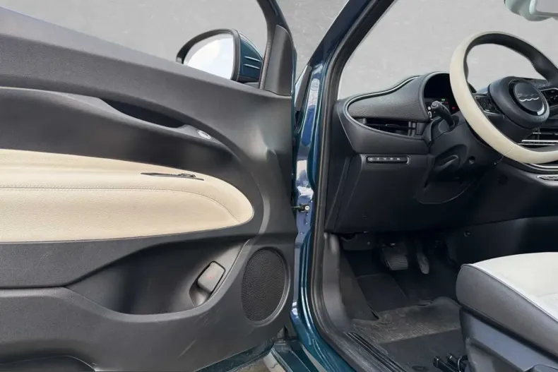 Fiat 500e din 2024 cu 14.987 km - oferta FIA258647 - foto 5