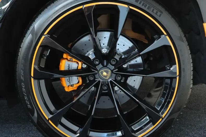 Lamborghini Urus din 2024 cu 2.650 km - oferta LAM258654 - foto 17