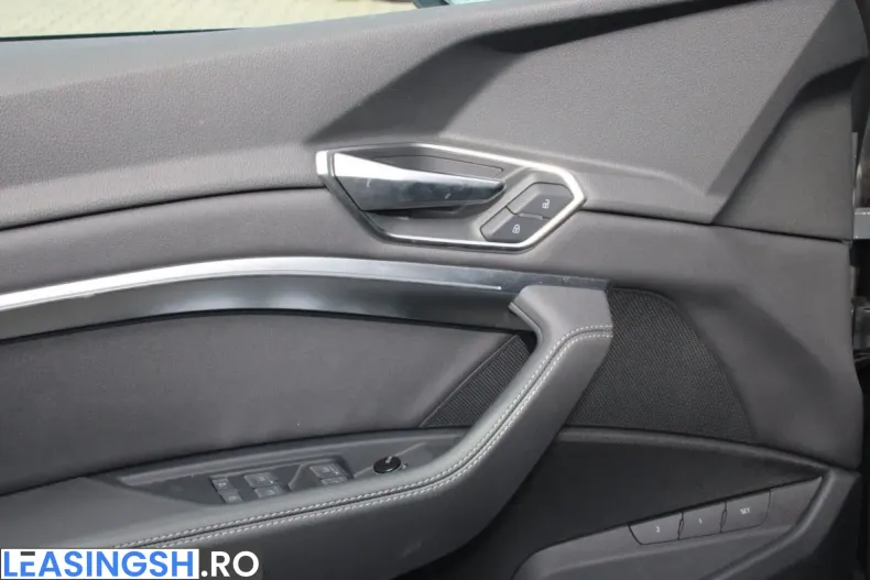 Audi Q8 din 2023 cu 10.000 km - oferta AUD258665 - foto 13