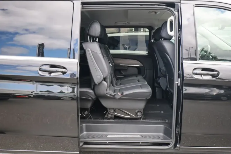 Mercedes-Benz V 300 (Clasa V) din 2025 cu 20.522 km - oferta MER258675 - foto 8