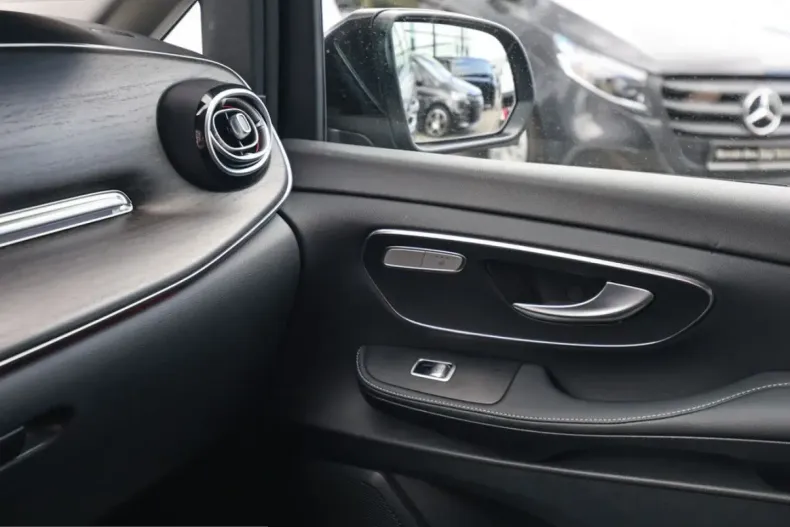Mercedes-Benz V 300 (Clasa V) din 2025 cu 20.522 km - oferta MER258675 - foto 18