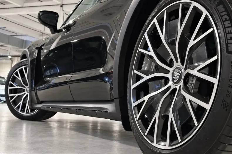 Porsche Taycan din 2024 cu 34.262 km - oferta POR258676 - foto 7
