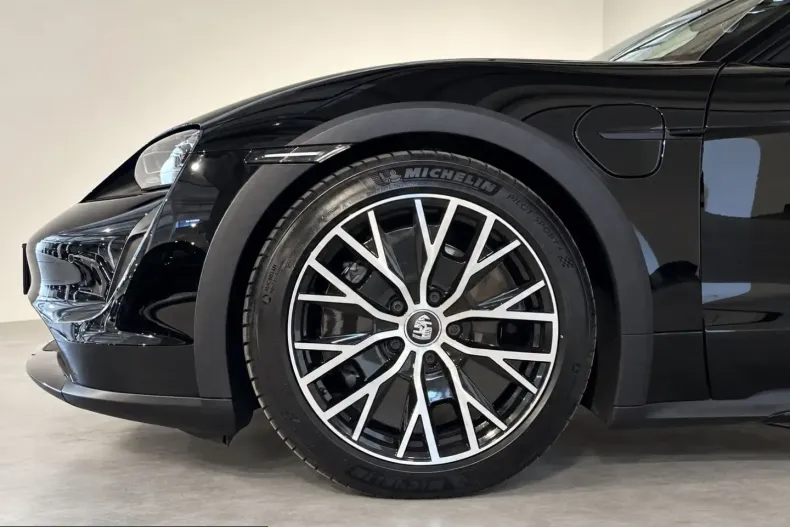 Porsche Taycan din 2024 cu 34.262 km - oferta POR258676 - foto 8