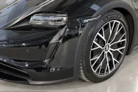 Porsche Taycan din 2024 cu 34.262 km - oferta POR258676 - foto 9