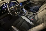 Porsche Taycan din 2024 cu 34.262 km - oferta POR258676 - foto 16