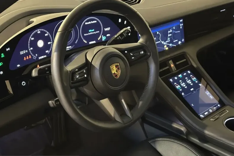 Porsche Taycan din 2024 cu 34.262 km - oferta POR258676 - foto 17