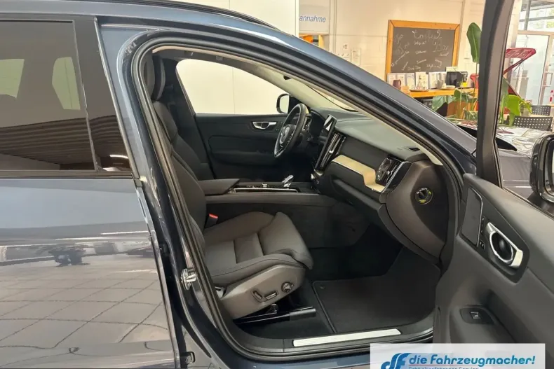 Volvo XC60 din 2025 cu 1.500 km - oferta VOL258684 - foto 10