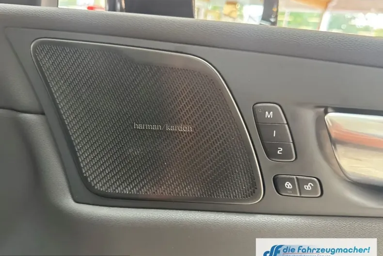 Volvo XC60 din 2025 cu 1.500 km - oferta VOL258684 - foto 13