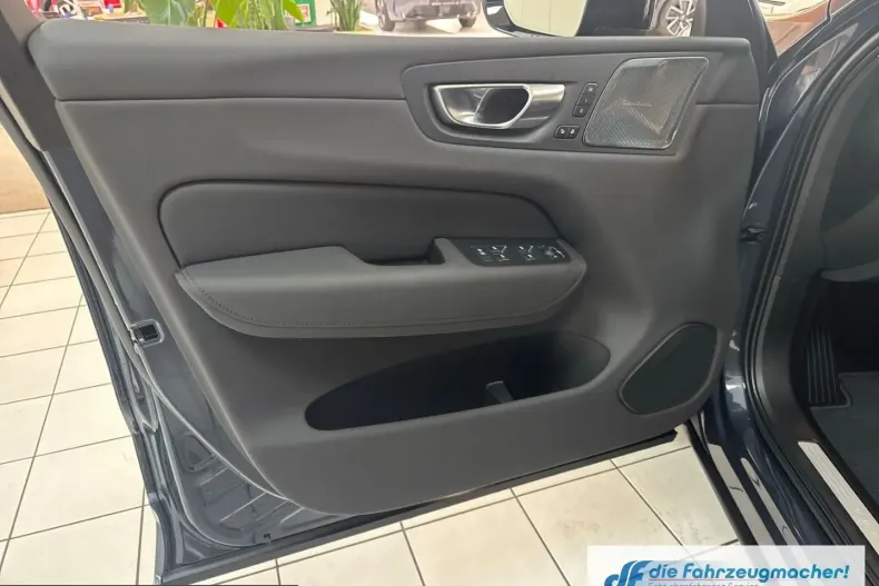 Volvo XC60 din 2025 cu 1.500 km - oferta VOL258684 - foto 24