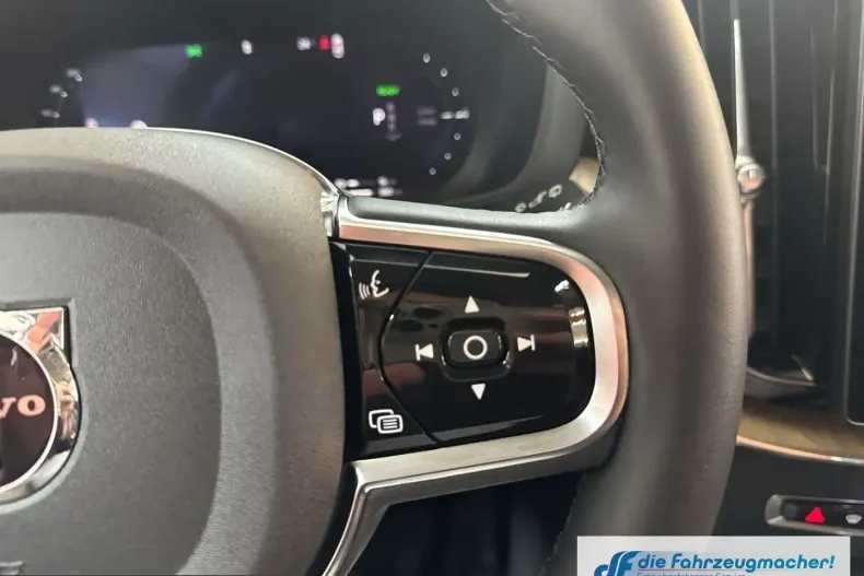 Volvo XC60 din 2025 cu 1.500 km - oferta VOL258684 - foto 30