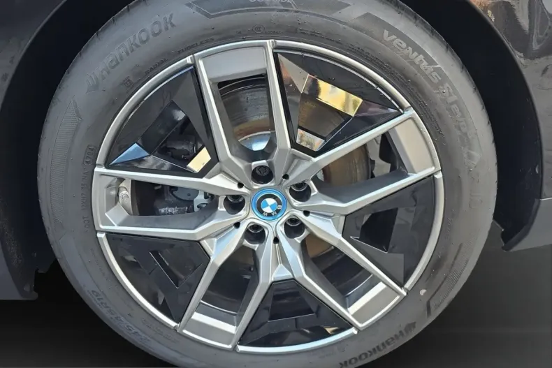 BMW 550 (Seria 5) din 2025 cu 25.500 km - oferta BMW258689 - foto 9