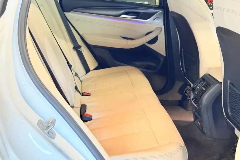 BMW X3 (Seria X) din 2022 cu 77.000 km - oferta BMW258700 - foto 41