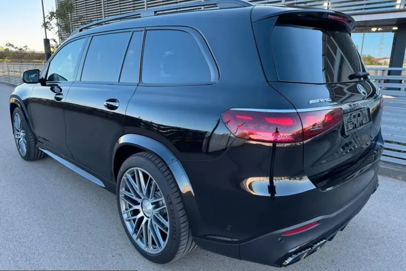 Mercedes-Benz GLS 63 AMG (Clasa GLS) din 2025 cu 2.822 km - oferta MER258712 - foto 3