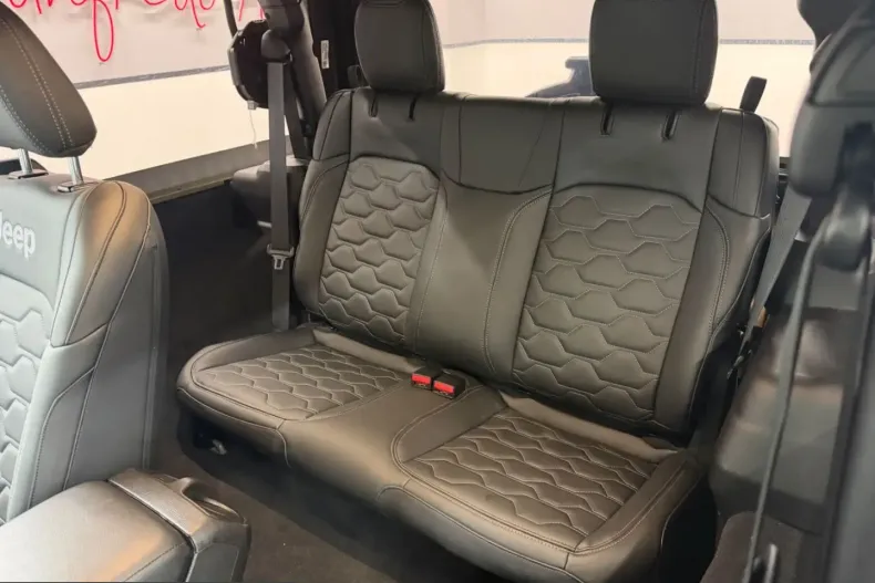 Jeep Wrangler din 2025 cu 24.548 km - oferta JEE258721 - foto 23