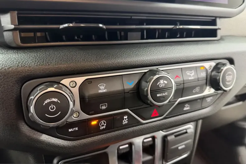 Jeep Wrangler din 2025 cu 24.548 km - oferta JEE258721 - foto 32
