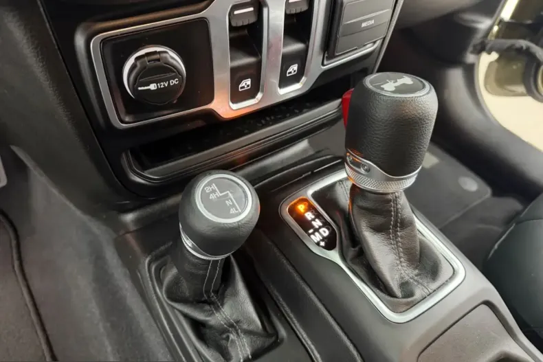 Jeep Wrangler din 2025 cu 24.548 km - oferta JEE258721 - foto 33