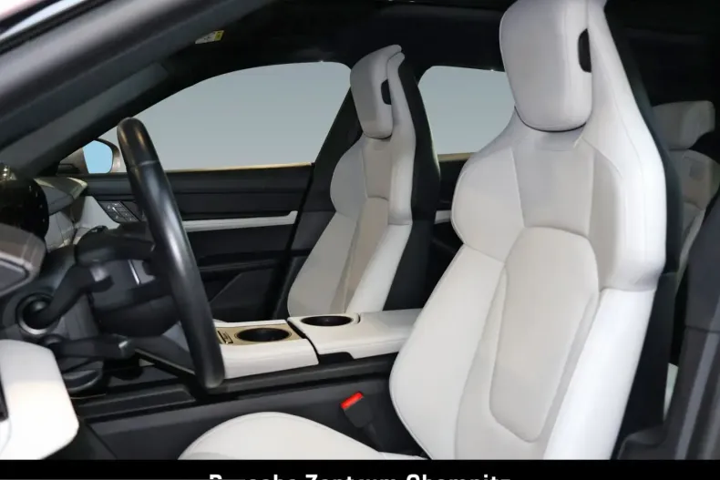 Porsche Taycan din 2023 cu 15.780 km - oferta POR258726 - foto 24