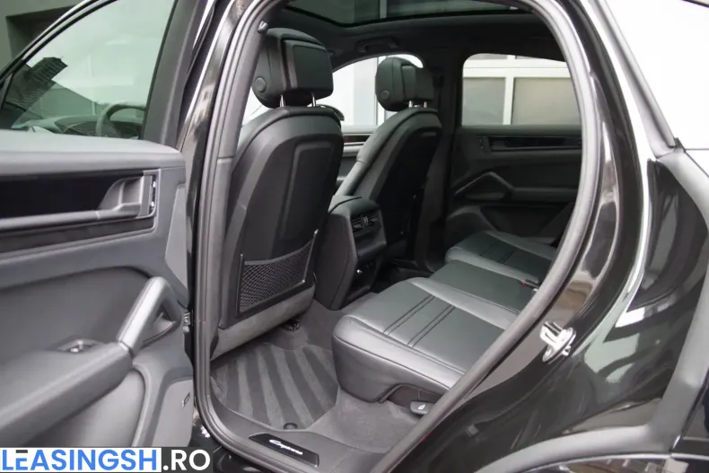 Porsche Cayenne din 2025 cu 9.400 km - oferta POR258731 - foto 8
