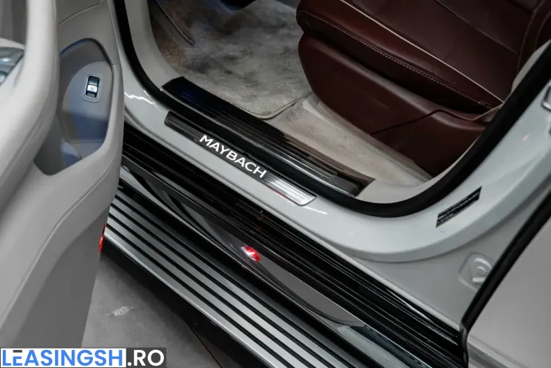 Mercedes-Benz GLS 600 (Clasa GLS) din 2023 cu 27.000 km - oferta MER258734 - foto 17